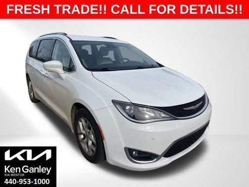 2018 Chrysler Pacifica Touring-L