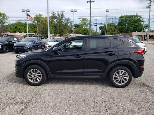 2017 Hyundai TUCSON SE