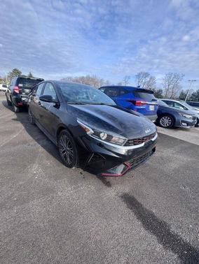 Aurora Black Pearl 2023 Kia Forte GT-Line