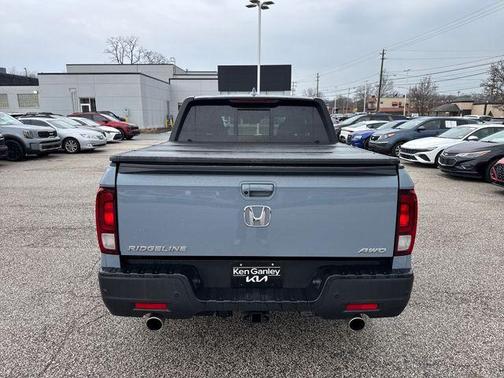 2022 Honda Ridgeline Black Edition