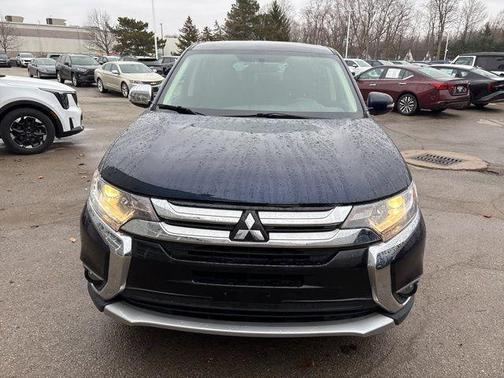 2016 Mitsubishi Outlander SE