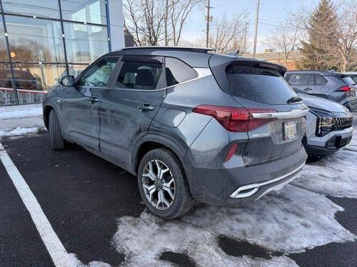 2023 Kia Seltos EX