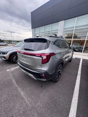 Steel Gray 2024 Kia Seltos EX