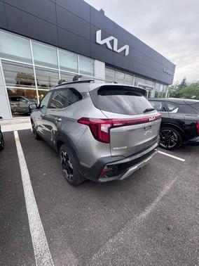 Steel Gray 2024 Kia Seltos EX