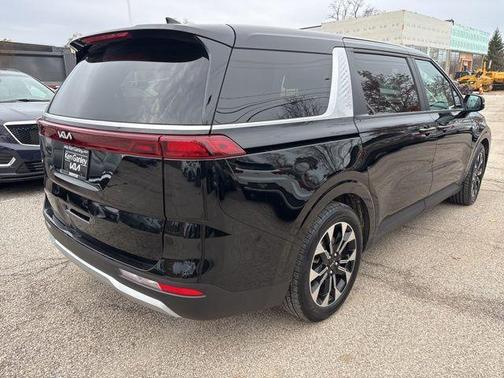 2024 Kia Carnival EX