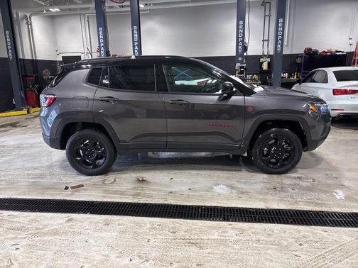 2024 Jeep Compass Trailhawk