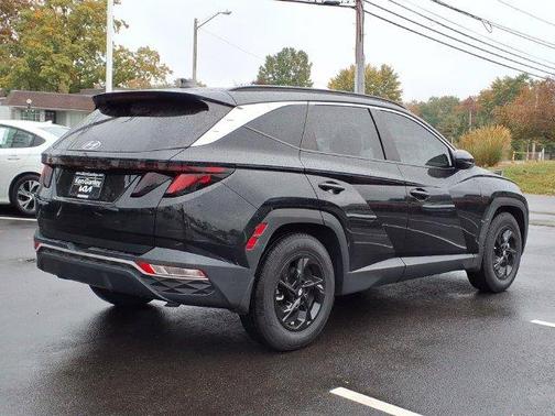Black Pearl 2024 Hyundai TUCSON SEL