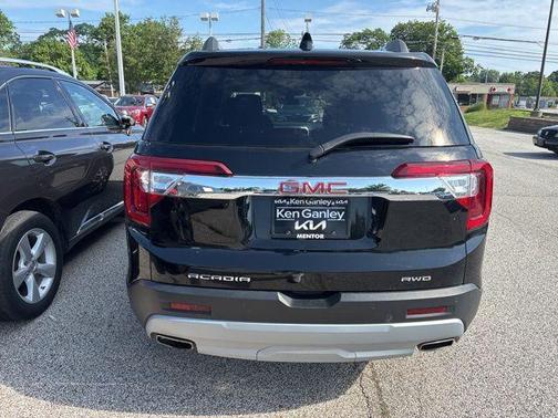 2022 GMC Acadia SLE