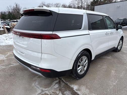 2023 Kia Carnival LX