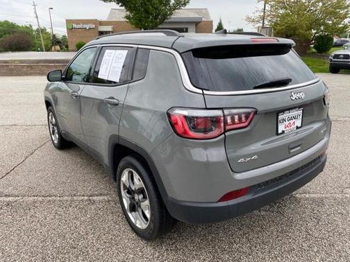 Photo 5 of 27 of 2019 Jeep Compass Limited