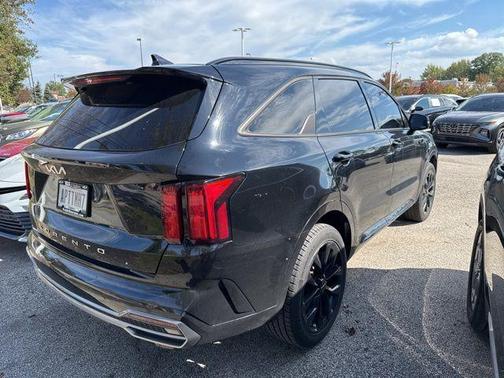 2022 Kia Sorento SX