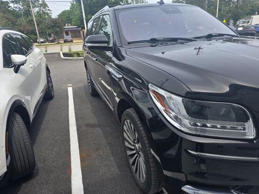 Black Metallic 2019 Lincoln Navigator Reserve