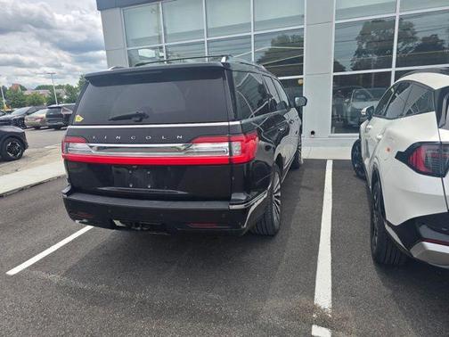 Black Metallic 2019 Lincoln Navigator Reserve