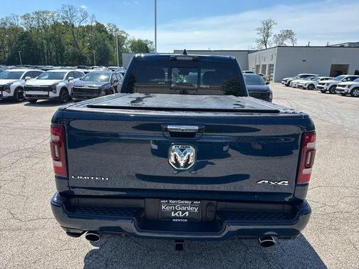 Patriot Blue Pearlcoat 2022 RAM 1500 Limited