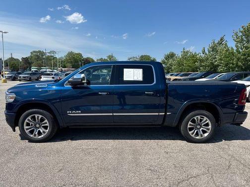 Patriot Blue Pearlcoat 2022 RAM 1500 Limited