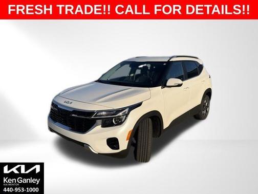 Snow White Pearl 2024 Kia Seltos S