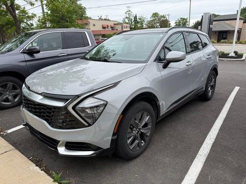 Wolf Gray 2023 Kia Sportage SX