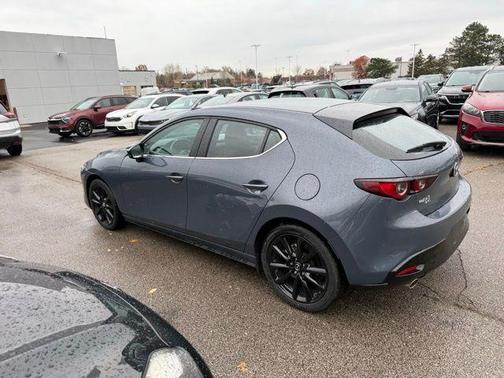 2024 Mazda Mazda3 2.5 S Carbon Edition