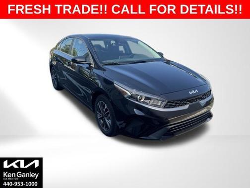 Aurora Black Pearl 2023 Kia Forte LXS