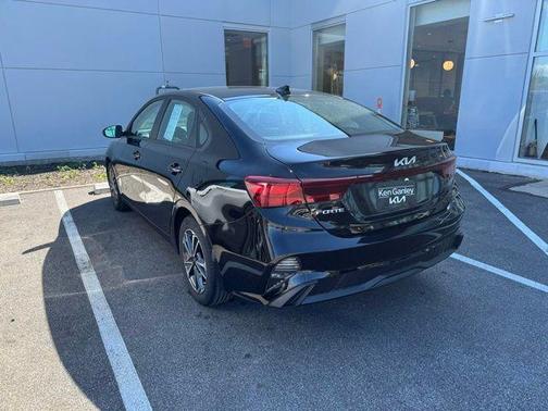 Aurora Black Pearl 2023 Kia Forte LXS