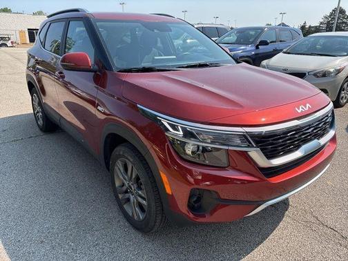 2023 Kia Seltos S