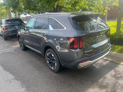 Gravity Gray 2024 Kia Sorento S