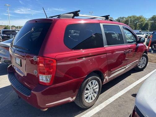 2012 Kia Sedona LX