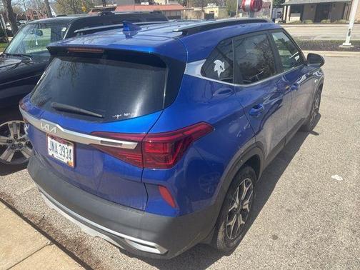 2022 Kia Seltos EX