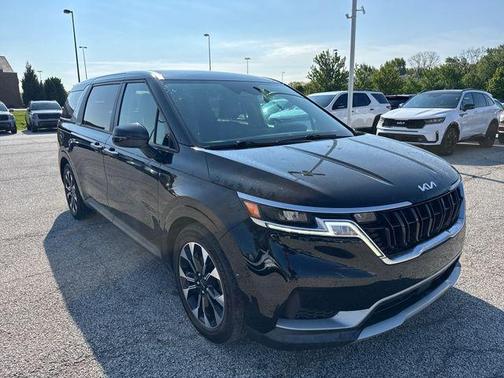 Aurora Black 2022 Kia Carnival EX