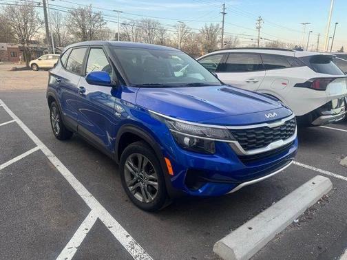Neptune Blue 2022 Kia Seltos LX