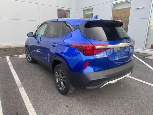Neptune Blue 2022 Kia Seltos LX