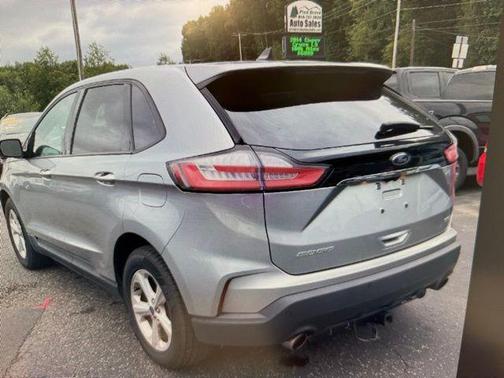 2020 Ford Edge SE