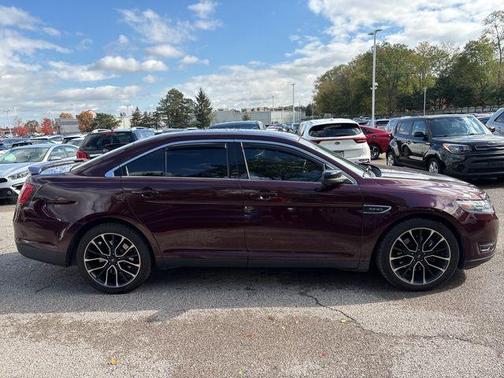 2018 Ford Taurus SHO