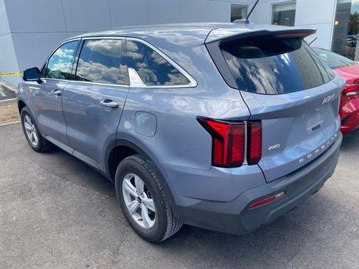 2022 Kia Sorento LX