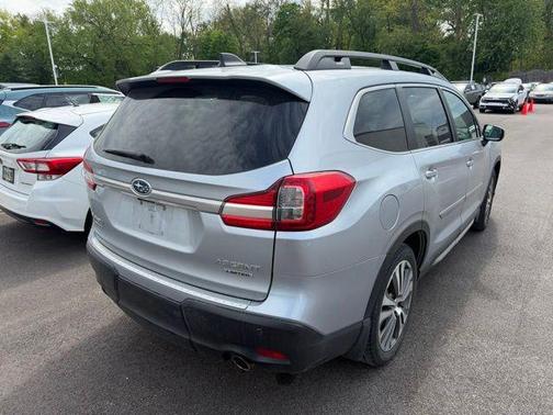 Ice Silver Metallic 2019 Subaru Ascent Limited 8-Passenger