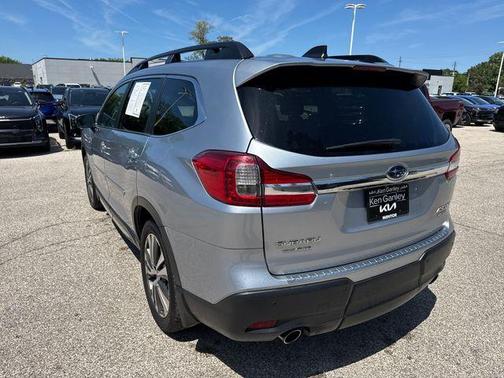 Ice Silver Metallic 2019 Subaru Ascent Limited 8-Passenger
