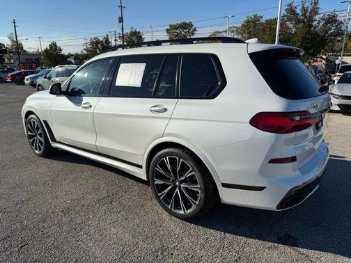2021 BMW X7 M50i