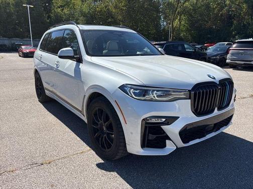 2021 BMW X7 M50i
