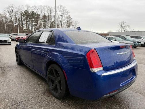 2020 Chrysler 300 Touring