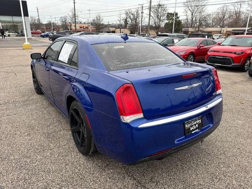 2020 Chrysler 300 Touring