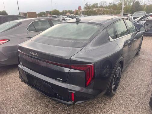 2025 Kia K4 GT-Line
