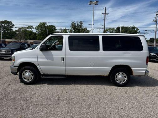 Oxford White 2012 Ford E150 XLT