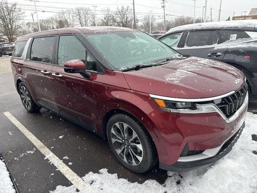 2023 Kia Carnival EX