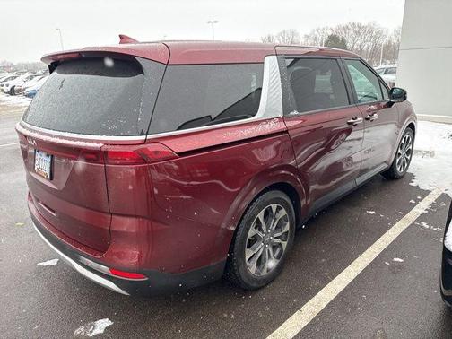 2023 Kia Carnival EX
