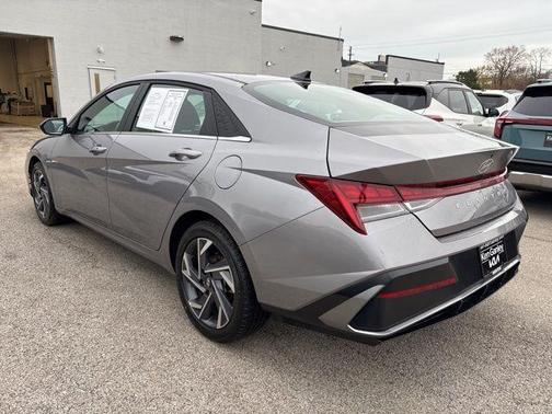 2025 Hyundai ELANTRA SEL Convenience