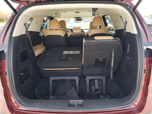 2024 Kia Carnival EX