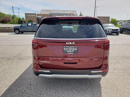 2024 Kia Carnival EX