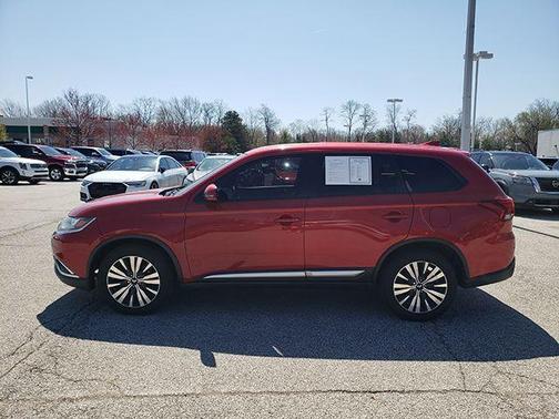 2019 Mitsubishi Outlander SE
