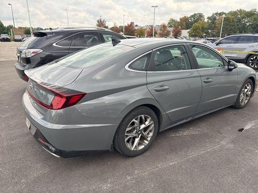 2021 Hyundai SONATA SEL