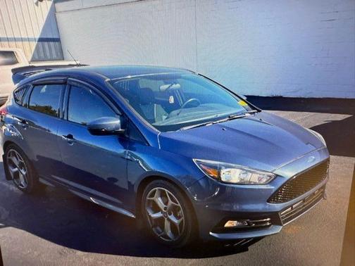 2018 Ford Focus ST Base